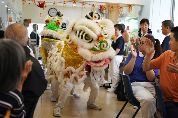 Tzu Chi Youths Join Hearts with the Elderly in Celebrating CNY 